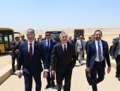 محافظ الجيزة يصطحب وفد مدينة نانجينج الصينية والسفير الصينى فى جولة بالأهرامات