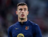 رسميًا..برشلونة يعلن رحيل حارسه إيناكي بينيا إلي باناثينايكوس اليوناني