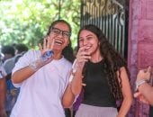 انتهاء امتحان اللغة الأجنبية الثانية للثانوية العامة.. وبدء خروج الطلاب من اللجان..صور