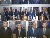 وفد تنسيقية شباب الأحزاب والسياسيين يناقش مع قيادات حزب الحركة الوطنية عددًا من الملفات