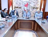 نائب وزير الصحة ومحافظ سوهاج يتابعان مؤشرات التنمية السكانية