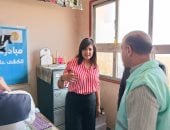 «صناع الخير» تشارك في قافلة طبية وتوزع أدوية على الأسر الأكثر احتياجًا.. صور