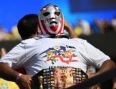 أبرز وأغرب إطلالات مشجعى كأس العالم 2026.. من ريش الطيور للشعر الأحمر
