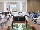 محافظ الوادي الجديد تبحث مع وفد الفاو تنفيذ مشروعات زراعية للشباب