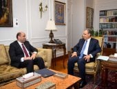 وزيرا الخارجية والعمل يبحثان تعزيز التعاون فى ملف العمالة المصرية بالخارج