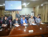 محافظ كفر الشيخ يكرم رئيس مدينتي سيدي سالم ومصيف بلطيم 