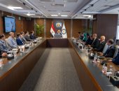وزير البترول يتابع مع قيادات إيجاس سير العمل والتحديات الحالية