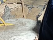 إصلاح عطل بخط المياه بمدخل الشهداء الرئيسى