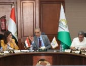 محافظ الجيزة يوجه بتطبيق آلية جمع القمامة من العقارات فى عدد من الأحياء