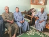أهالى قرية الأمين حمد شهيد الواجب بحريق منشأة ناصر: كان مثالا للأخلاق.. فيديو