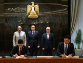 مدبولى يشهد توقيع عقد مشروع زينيث جروب لإنتاج مكونات صناعة إطارات السيارات