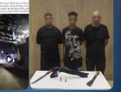 ضبط المتهمين بالتشاجر بأسلحة بسبب خلافات الجيرة في القاهرة.. فيديو