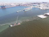 محطة الصب الجاف فى ميناء الإسكندرية.. المشروع يهدف إلى زيادة الطاقة الاستيعابية لتداول وتخزين الحبوب.. مقام على مساحة 300 ألف متر مربع ويستوعب تخزين 7 مليون طن إضافى كل عام.. إنجازات ثورة 30 يونيو فى الصدارة