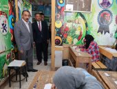 محافظ سوهاج يتفقد لجان امتحانات الثانوية العامة بمدارس مركز دار السلام
