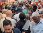 أوروبا تشتعل.. حرب المكيفات فى شوارع فرنسا وأزمة تبريد تضرب القارة العجوز.. موجات الحر القياسية تشعل صراعات بين الجيران.. تدافع المواطنين لشراء أجهزة التبريد فى مشاهد فوضوية.. والمستشفيات تتحول لأفران.. فيديو