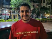 من أمريكا إلى بورسعيد.. نجل مدرب عام منتخب مصر يحتفل مع والده بالتأهل لدور الـ 16.. فيديو