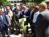 الحديقة النباتية بجامعة أسيوط تضم 180 نوعا وصنفا نباتيا متنوعا ونادرا.. صور