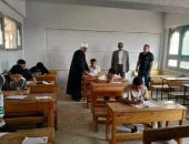 رئيس منطقة الإسماعيلية الأزهرية يتفقد امتحانات الثانوية بلجنة فتيات أبو خروع
