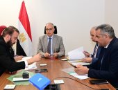 وزير الرى: إجراء دراسة فنية متأنية قبل الموافقة على طلبات تغطية الترع