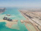 كيف حولت مصر موانئها لمركز إقليمى للنقل واللوجستيات.. إنشاء 8 ممرات دولية لربط مناطق الإنتاج بالتصدير.. إنشاء 70 كم أرصفة جديدة بأعماق تصل لـ25 متراً.. وتطوير الأسطول البحرى يضمن نقل 25 مليون طن بضائع سنوياً