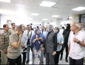 محافظ الوادي الجديد تتابع سير العمل بالمركز التكنولوجي بالخارجة في زيارة مفاجئة