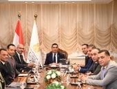 وزير الرياضة يناقش آليات إطلاق مشروع "اقتصاد الشباب" لتعظيم المساهمة فى النشاط الاقتصادي 