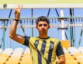 الفلسطيني أنس بنى عودة يوجه رسالة لحسام حسن: نفخر بك وبمنتخب الفراعنة