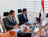 وزير الاستثمار يلتقي مؤسس شركة EVRAID دعما للشركات الناشئة