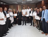 مدير تعليم سوهاج يكرّم الفائزين في معرض العلوم والهندسة ISEF 2026