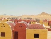 ملامح أشهر وأقدم مدارس العمارة الواحاتية للتكيف مع المناخ الصحراوى شديد القسوة.. كيف نجحت عمارة الأقبية والسقائف بالوادى الجديد فى الحفاظ على الهوية التراثية للواحات؟ والعالمى حسن فتحى قدم نموذجا قياسيا.. صور