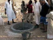 آبار الصحراء بالبحر الأحمر.. مئات السنين من العطاء تروى عطش الحجاج وقوافل الإبل وعابرى الدروب فى أودية حلايب وشلاتين.. وتحافظ على تراث القبائل.. وقومدليم وأدلديت وشناى أشهر ابارها وشواهد حية على التاريخ.. صور