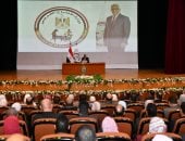 وزير الانتاج الحربي يلتقي الحاصلين على البرامج القيادية لتعظيم الاستفادة من خبراتهم