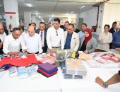 وزير الصناعة ومحافظ الغربية يتفقدان 3 مصانع متخصصة في الغزل والنسيج