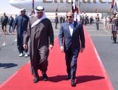 صور استقبال الرئيس السيسى رئيس دولة الإمارات العربية المتحدة بمطار العلمين