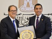 وزير الرياضة يبحث مع رئيسى الأنوكا واللجنة الأولمبية زيادة عدد الألعاب بالدورة الأفريقية