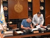 محافظ جنوب سيناء يعتمد 26 عقدًا جديدًا لتقنين أوضاع أراضي المواطنين بمدينة دهب