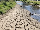 نهر لاجاريس يسجل أدنى منسوب مياه بسبب الجفاف في إسبانيا