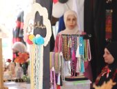 معرض المنتجات البدوية بالعريش يبرز إبداعات سيدات سيناء.. فيديو وصور