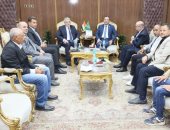 محافظ المنوفية يبحث تعظيم الاستفادة من الأصول غير المستغلة مع وفد من الأوقاف