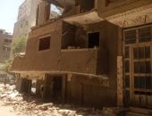 إزالة عقار آيل للسقوط فى بولاق الدكرور.. ورئيس الحي يتابع الأعمال ميدانيًا