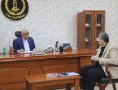 محافظ شمال سيناء يبحث مع وكيل وزارة التعليم تطوير المنظومة التعليمية 