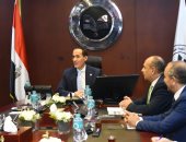 الرئيس التنفيذي للهيئة العامة للاستثمار يلتقي مسؤولي "جارديان جلاس"