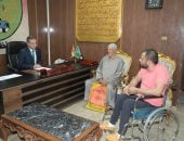 محافظ المنوفية يأمر بصرف مساعدات مالية وعينية لعدد من الحالات الإنسانية