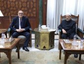 تحت مظلة التكامل الوطنى.. رئيس قضايا الدولة يزور شيخ الأزهر لتعزيز التعاون المشترك