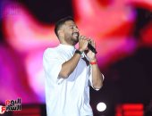 محمد حماقى يطلب من جمهور Egyptian Fan Zone غناء «ما بلاش» معه