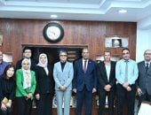 محافظ الوادى الجديد تبحث مستجدات مشروع إدارة موارد المياه واستخدامات الأراضى
