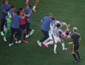 فيفا يفتح تحقيقًا رسميًا ضد لاعبي الأرجنتين بسبب أحداث كأس العالم 2026