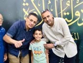 حكاية عبيدة جودة أصغر مُشارك فى تصفيات برنامج دولة التلاوة بالبحيرة.. خطف قلوب الجمهور وحصد تصفيقًا غير مسبوق.. لجنة التحكيم تغادر مقاعدها لتحية الشيخ الصغير والتقاط الصور معه بعد أدائه المبهر.. فيديو وصور