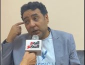 أسرته أخفت عنه إصابته بالمرض.. محطات مؤثرة فى رحلة ياسر الطوبجى مع السرطان