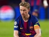 برشلونة يعلن إصابة دي يونج بتمزق في الركبة اليمنى